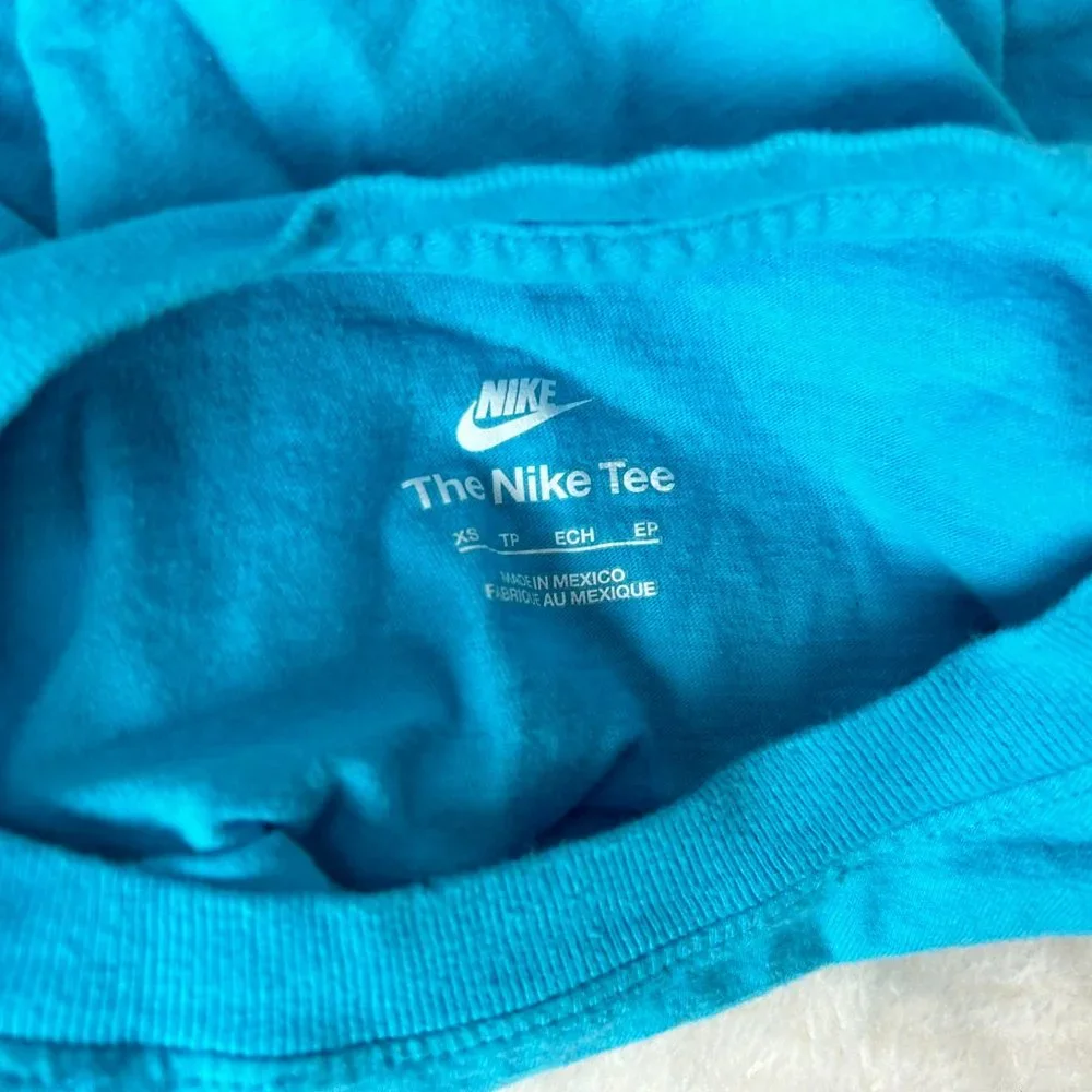 Nike tee blue